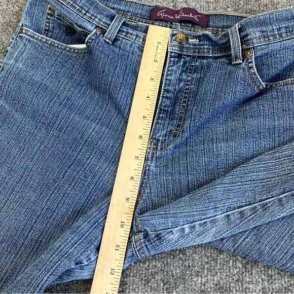 Gloria Vanderbilt Amanda jeans medium wash size 8 short - Picture 3 of 11